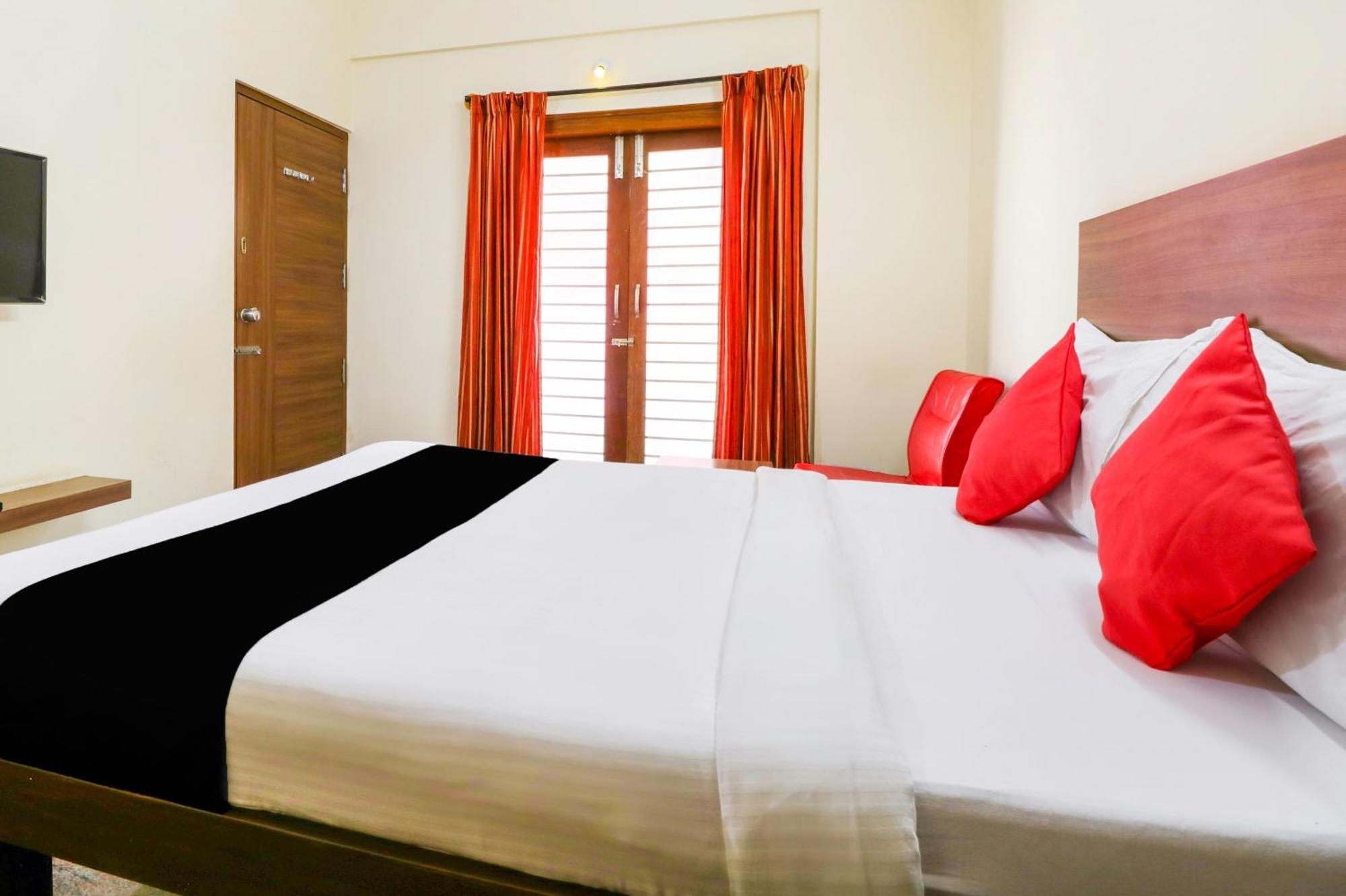 Hotel O Champion Comfort Near Hosahalli Metro Station Бангалор Экстерьер фото