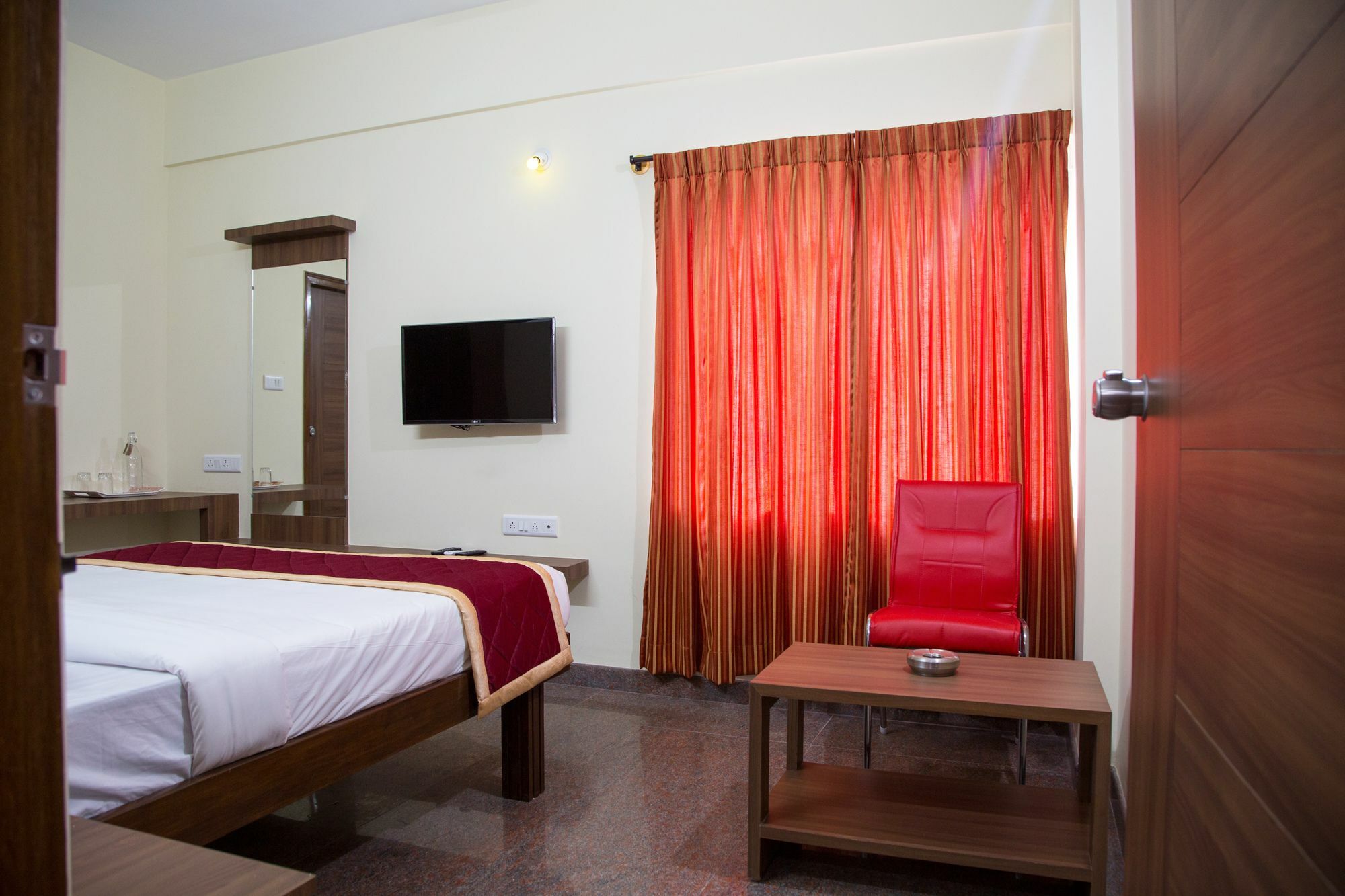 Hotel O Champion Comfort Near Hosahalli Metro Station Бангалор Экстерьер фото