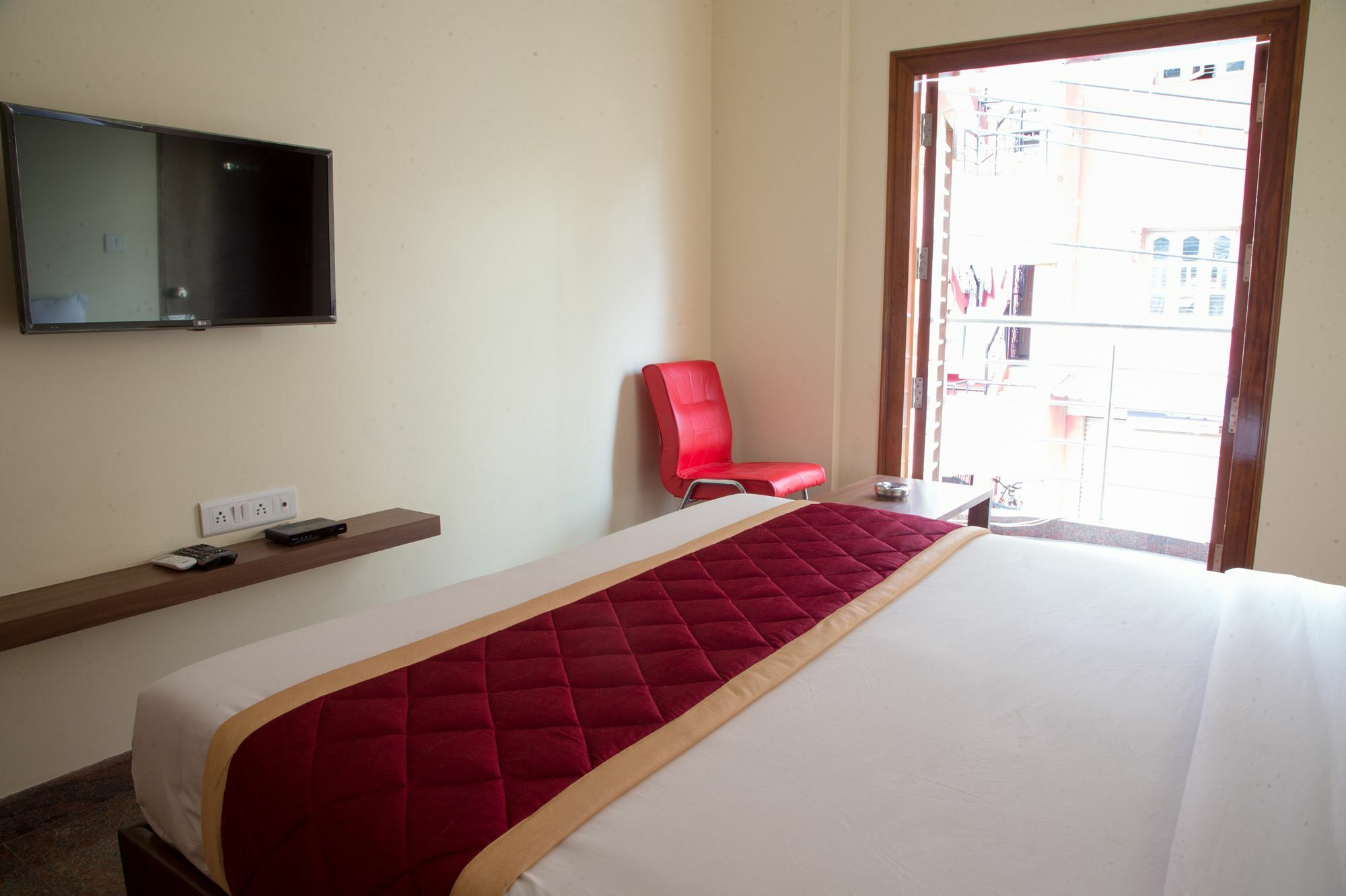 Hotel O Champion Comfort Near Hosahalli Metro Station Бангалор Экстерьер фото