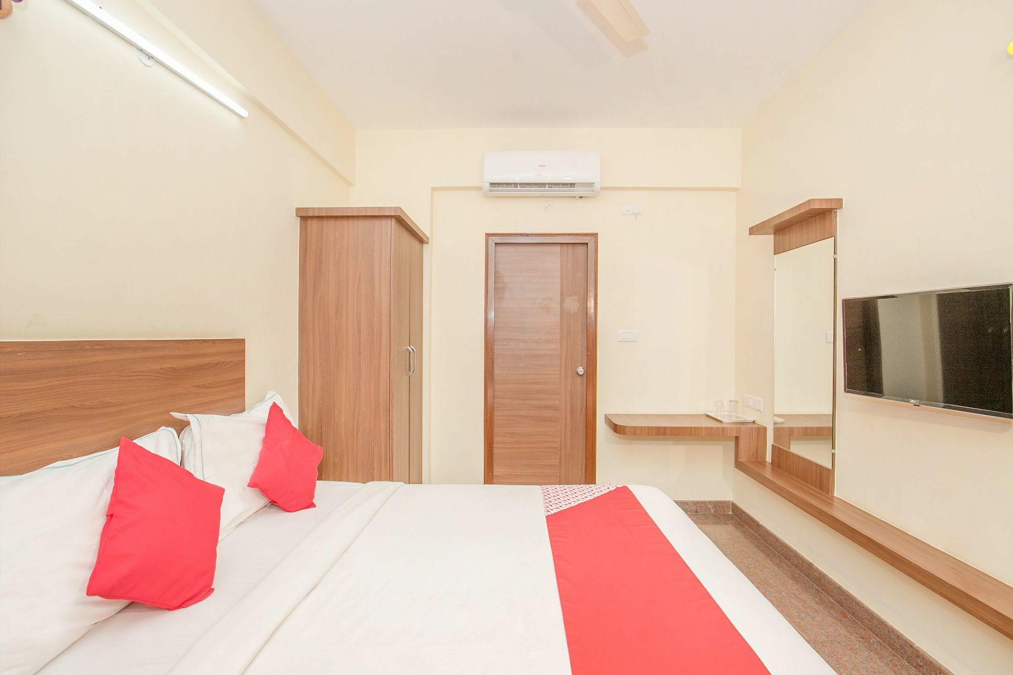 Hotel O Champion Comfort Near Hosahalli Metro Station Бангалор Экстерьер фото