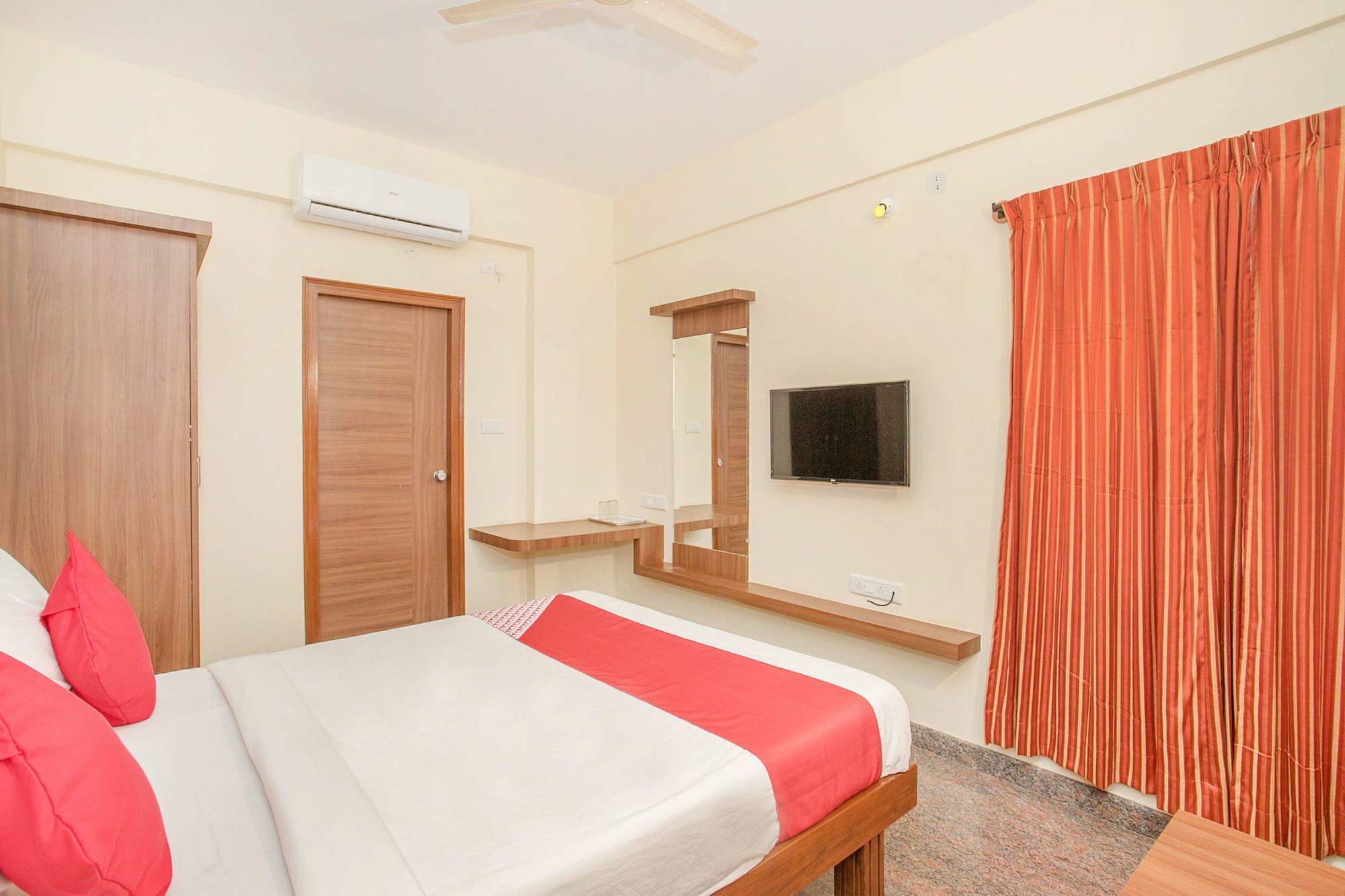 Hotel O Champion Comfort Near Hosahalli Metro Station Бангалор Экстерьер фото